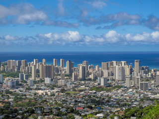 Fototapeta premium Elevated view of downtown Honolulu, Hawaii.