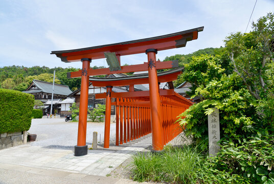 長林稲荷大明神」の写真素材 | 9件の無料イラスト画像 | Adobe Stock