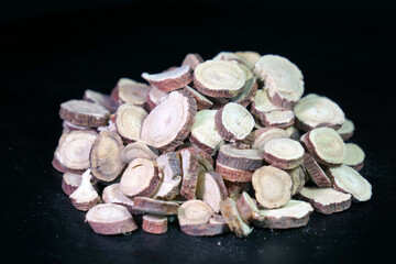 licorice cChinese herbal medicine licorice, can also be used as cooking seasoning and spices.