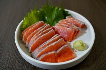 サーモンの刺身