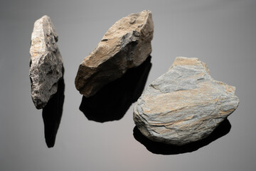 Natural frodo stones with beautiful shape and textures for gardening layout or aquatic plants tank...