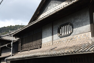 日本の広島県の鞆の浦の古くて美しい建物
