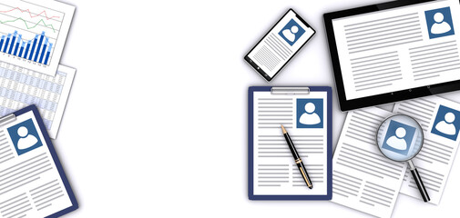 個人の経歴書とスマートフォン、タブレット、虫眼鏡、ペン