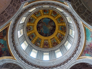Obraz premium dome of the dome of the cathedral