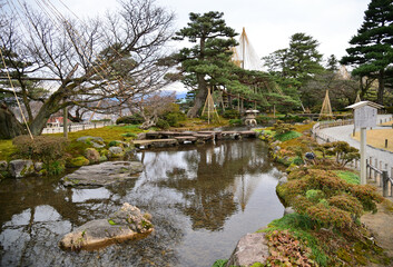 Fototapeta premium 兼六園、遊歩道と雁行橋