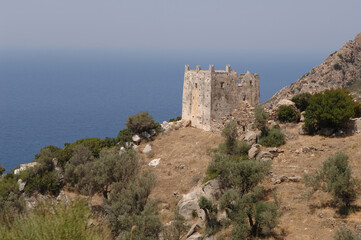 Fototapeta na wymiar Burg an der Küste der Insel Naxos, Kykladen, Greicdhenland
