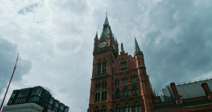 Hyperlapse of spectacular building with clock, London, Europe