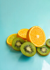 Obraz na płótnie Canvas Kiwi anf Orange Fruit