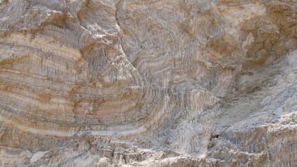 Salzgestein am Toten Meer in Israel