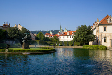 Fototapeta na wymiar Wallenstein Park in Prag