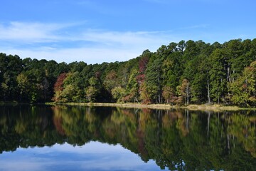 Fototapeta na wymiar Peaceful Lake in Autumn