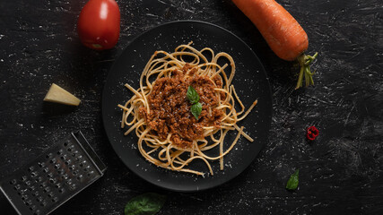tallarines a la bolognesa