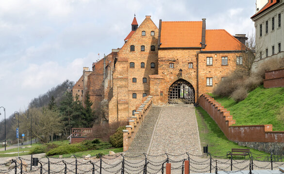 Water Gate and 14th century Granaries on Vistula River bank in Grudziadz, Poland, Europe.
