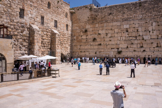 Muro de las Lamentaciones en la hist&oacute;rica ciudad de Jerusal&eacute;n en Israel