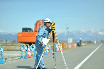 工事測量の建設技師
