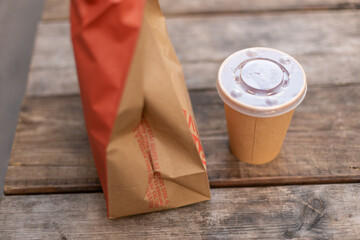 Food take out : Craft paper bag and cardboard beverage cup