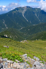 Fototapeta na wymiar 北岳から見た仙丈ヶ岳