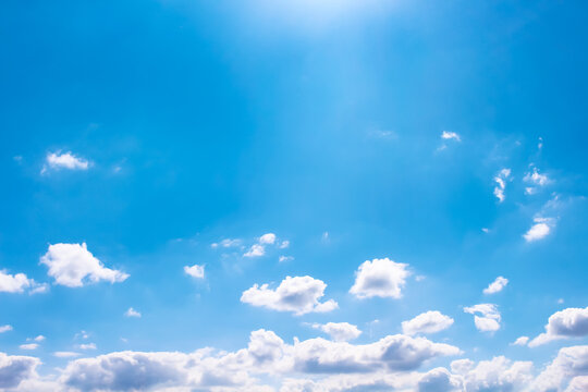 Bluesky Bilder – Durchsuchen 17,999 Archivfotos, Vektorgrafiken und ...