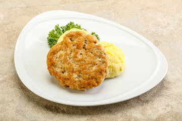 Chicken cutlet with mashed potato