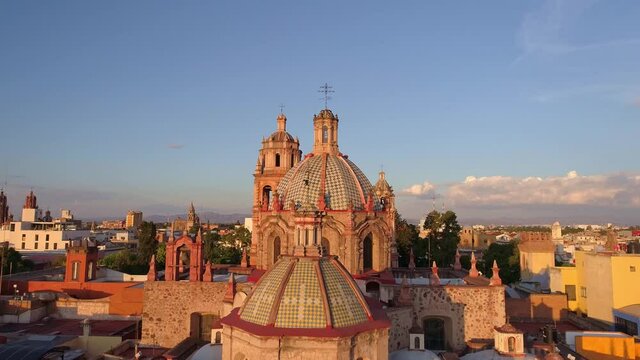 Aeralview Templo de San Francisco atardecer, San Luis Potosi, Mexico