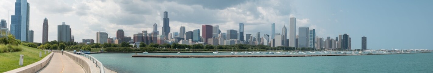 Fototapeta na wymiar Beautiful skyline of Chicago. 