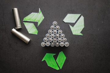 Batteries of different sizes. Caring for the environment. Disposal of used batteries. Zero waste.