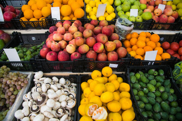 Fruit and vegetable market