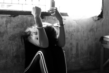Woman is trafficking and kidnap Detainees was cuff at arms by handcuff She get hopeless, depressed...