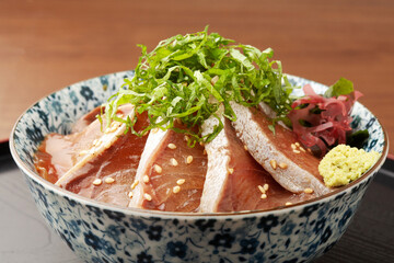 鰤の漬け丼