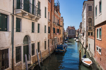 Obraz na płótnie Canvas jolie vue sur les canaux de Venise en Italie, plus précisément dans le quartier de Cannaregio au Nord de Venezia