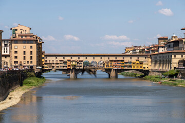 Fototapeta premium View of Ponte Vecchio during the day in Florence, Italy.