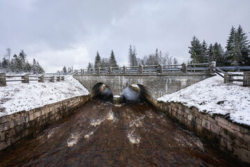 Der Oderteich im Harz im Winter