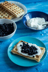 gofry z jagodami © dusiowa