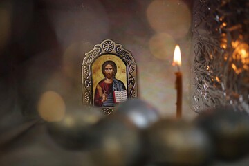 Ostereier, Ikone des Erlösers Jesus Christus. Christi Himmelfahrt Konzept. Christliches Ostern....