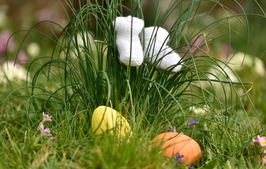 Chaussons et oeufs de Pâques