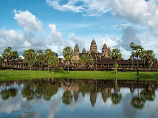 Fototapeta na wymiar Ancient ruins of Angkor Wat temple in Siem Reap, Cambodia. 