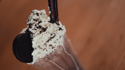batido cremoso de chocolate y barquillo 
