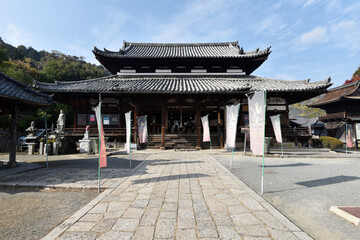 Naklejka premium 秋の三井寺 観音堂 滋賀県大津市