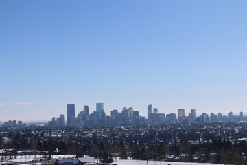 Fototapeta premium Cityscape, Calgary, Alberta, Canada on bright sunny day in early spring.
