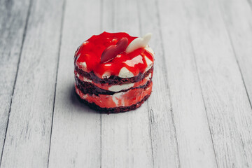 sweet round cake red velvet dessert snack wooden background