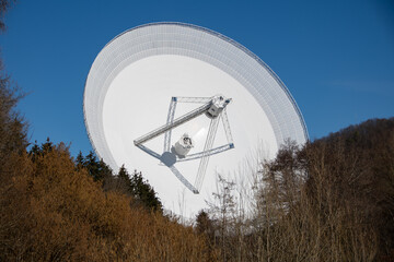 The view of the radio telescope in Effelsberg