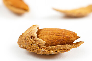 roasted, shelled and salted almonds