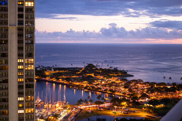 Fototapeta na wymiar ハワイ：アラモアナホテルから見た夜景