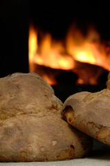 Altamura bread is a traditional bakery product from Altamura, produced with re-milled durum wheat varieties grown in the territories of the municipalities of the Murgia.