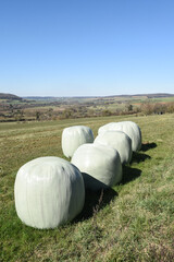 paille foin ballot agriculture paysage vert plastic plastique