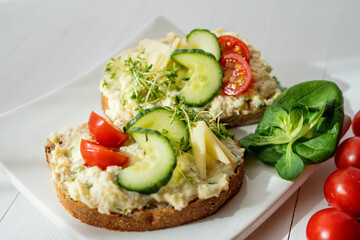 egg cheese tomoto cucumber open sandwich dip bread spread party finger food lunch snack