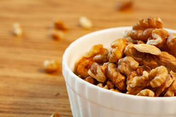 walnuts, many vitamins, health, wholesome food