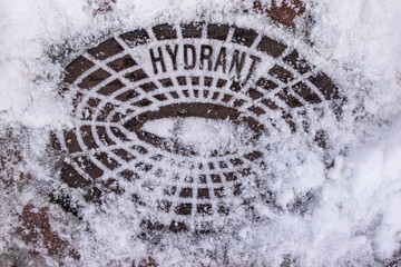 Hydrant im Winter