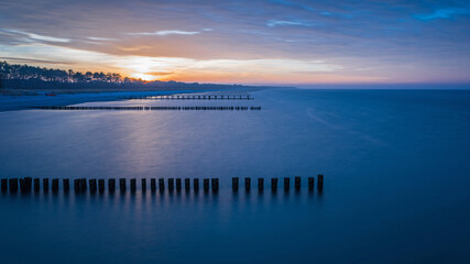 Spektakulärer Sonnenuntergang an der Ostsee bei Zingst