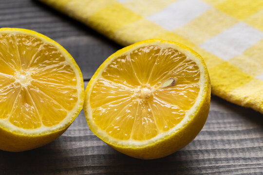 The image of a lemon rich in vitamin C on an insulated table. 